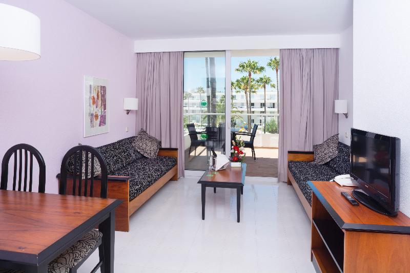 Hotel Protur Vista Badia 4*