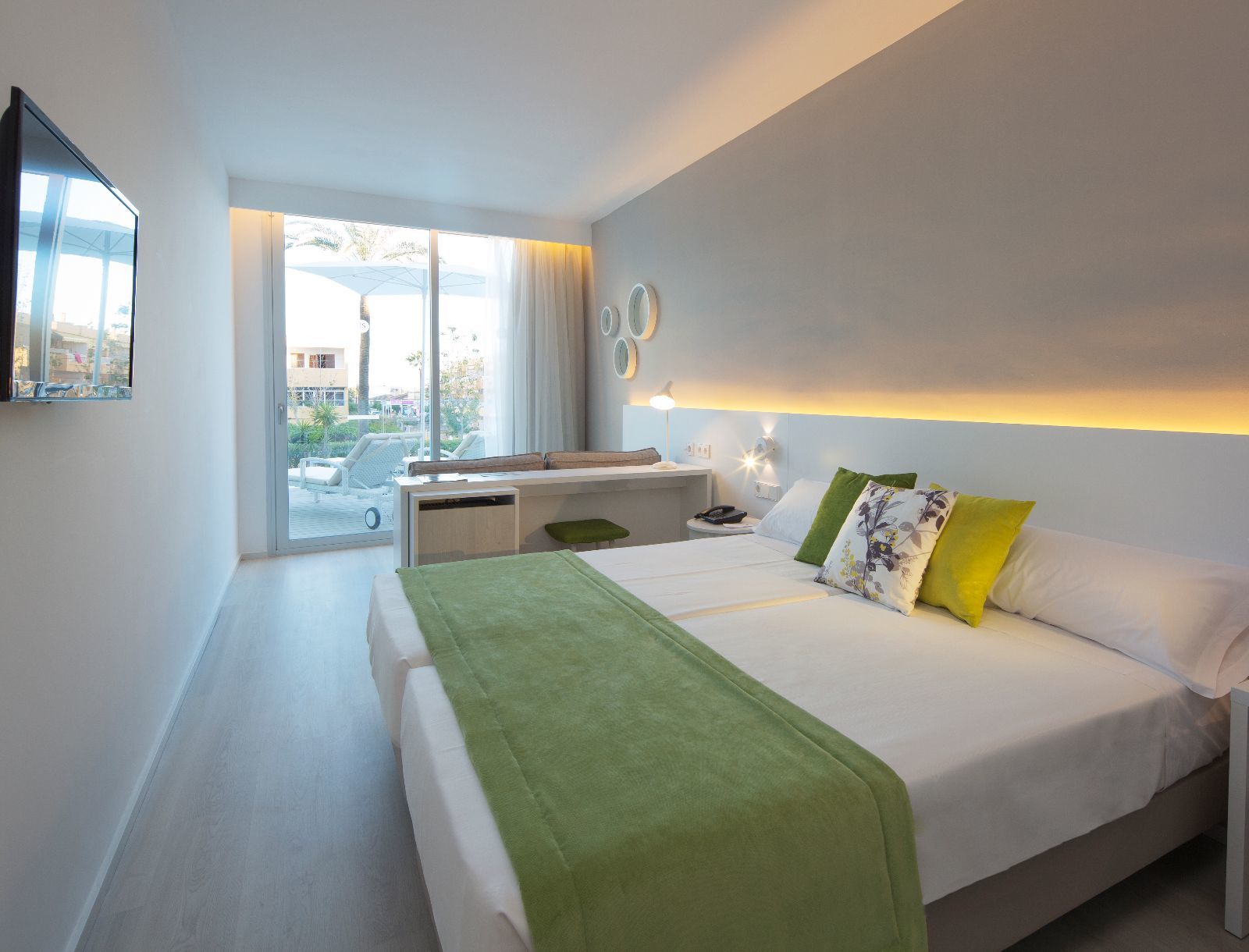 Hotel Js Sol De Alcudia 4*