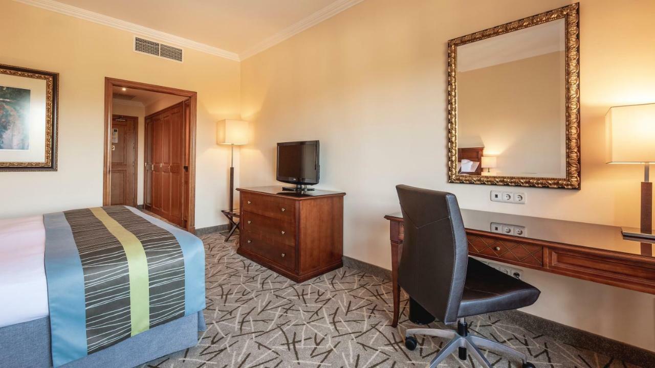 Resort Hacienda Son Antem, Autograph  Collection 5*