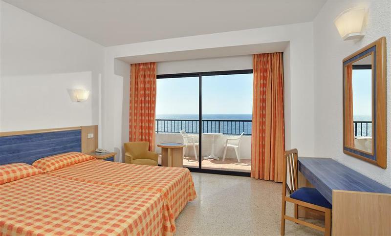 Resort Aluasun Cala Antena 3*
