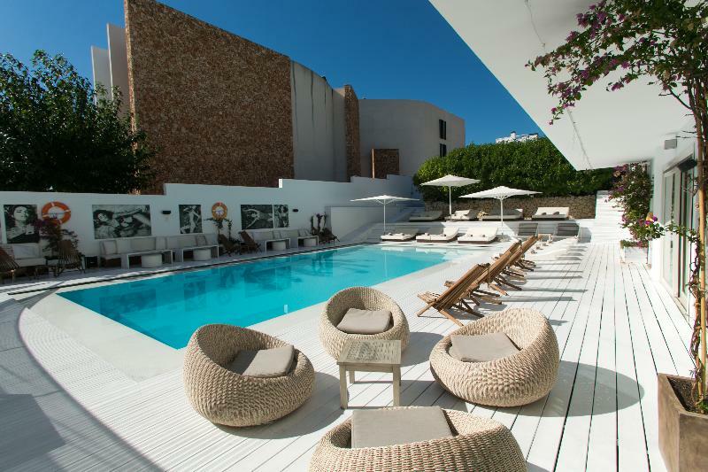 Hotel Zhero 4*