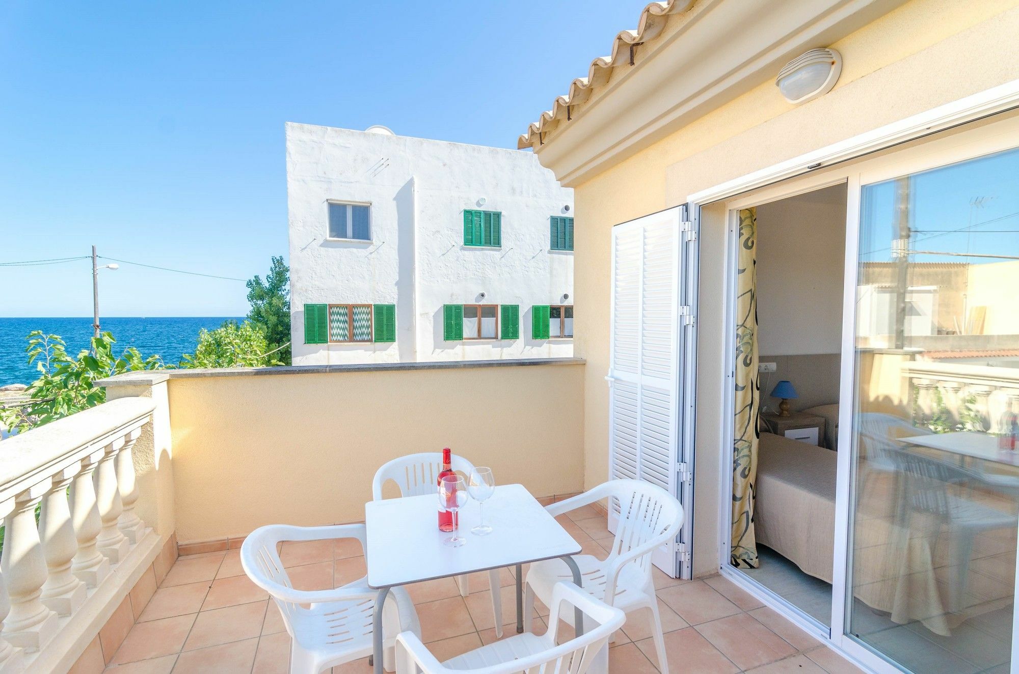 Calandrella Villa *