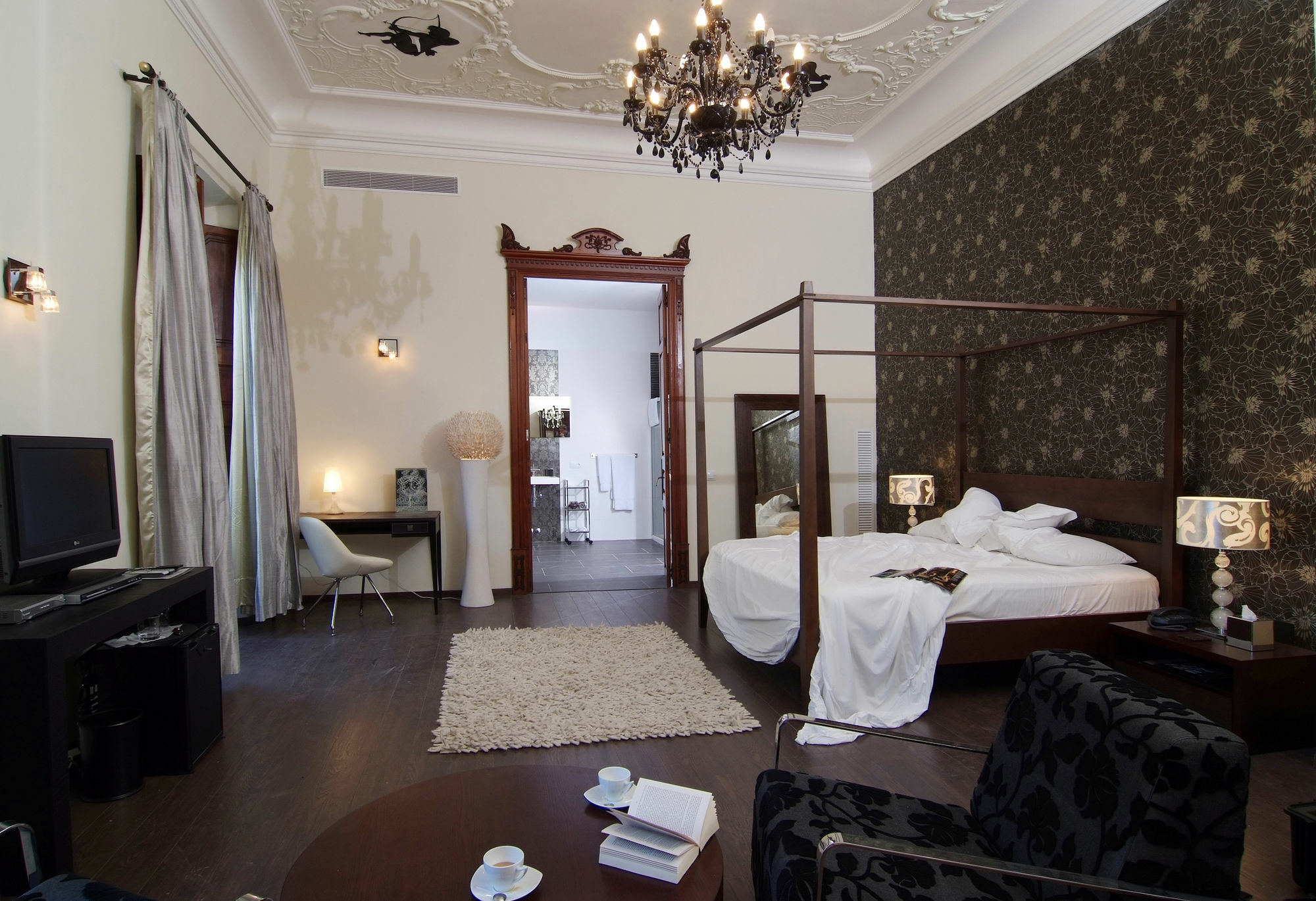 Hotel L'avenida 4*