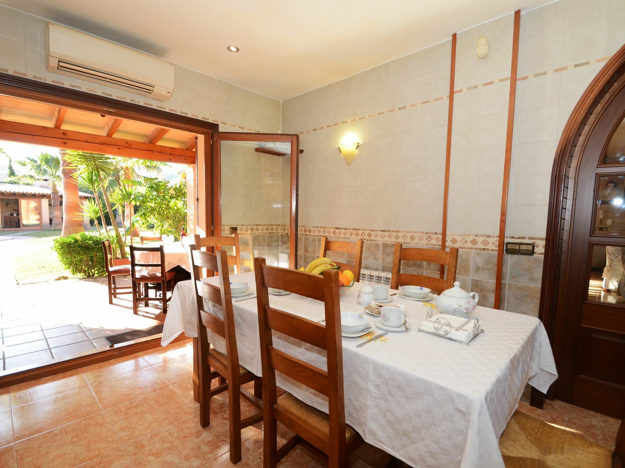 Crestax Villa *
