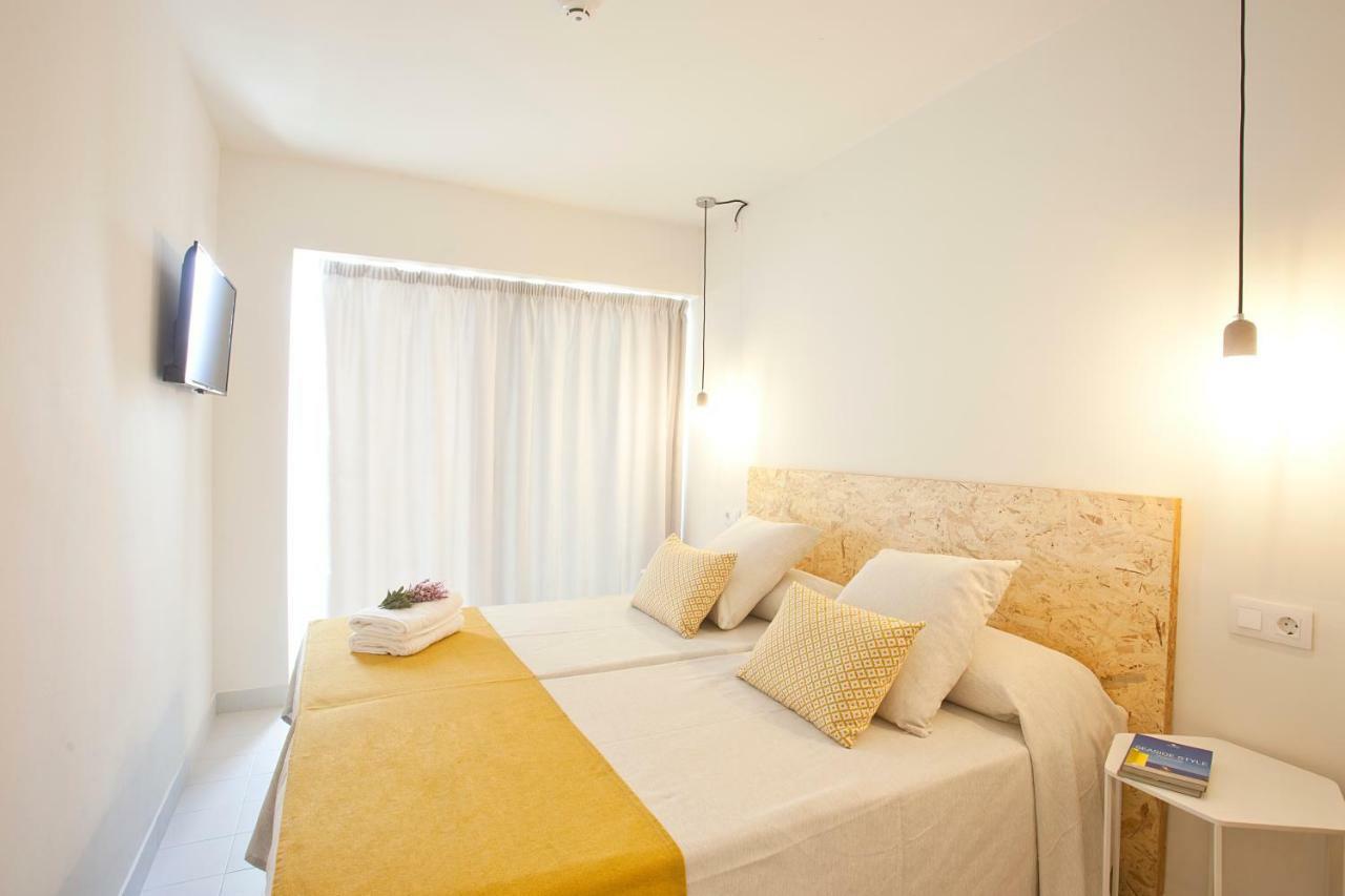 Cala Morlanda Estudios Apartahotel 3*