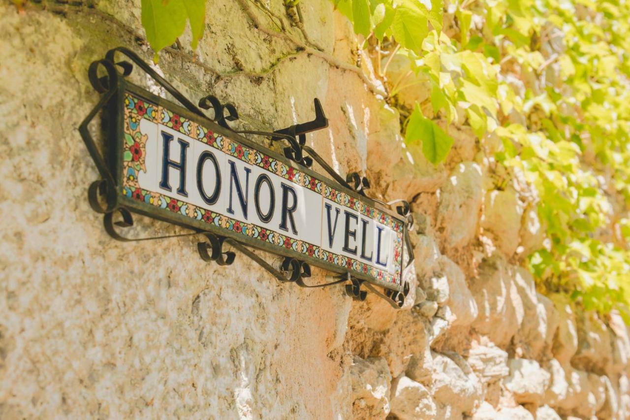 Honor Vell Bunyola