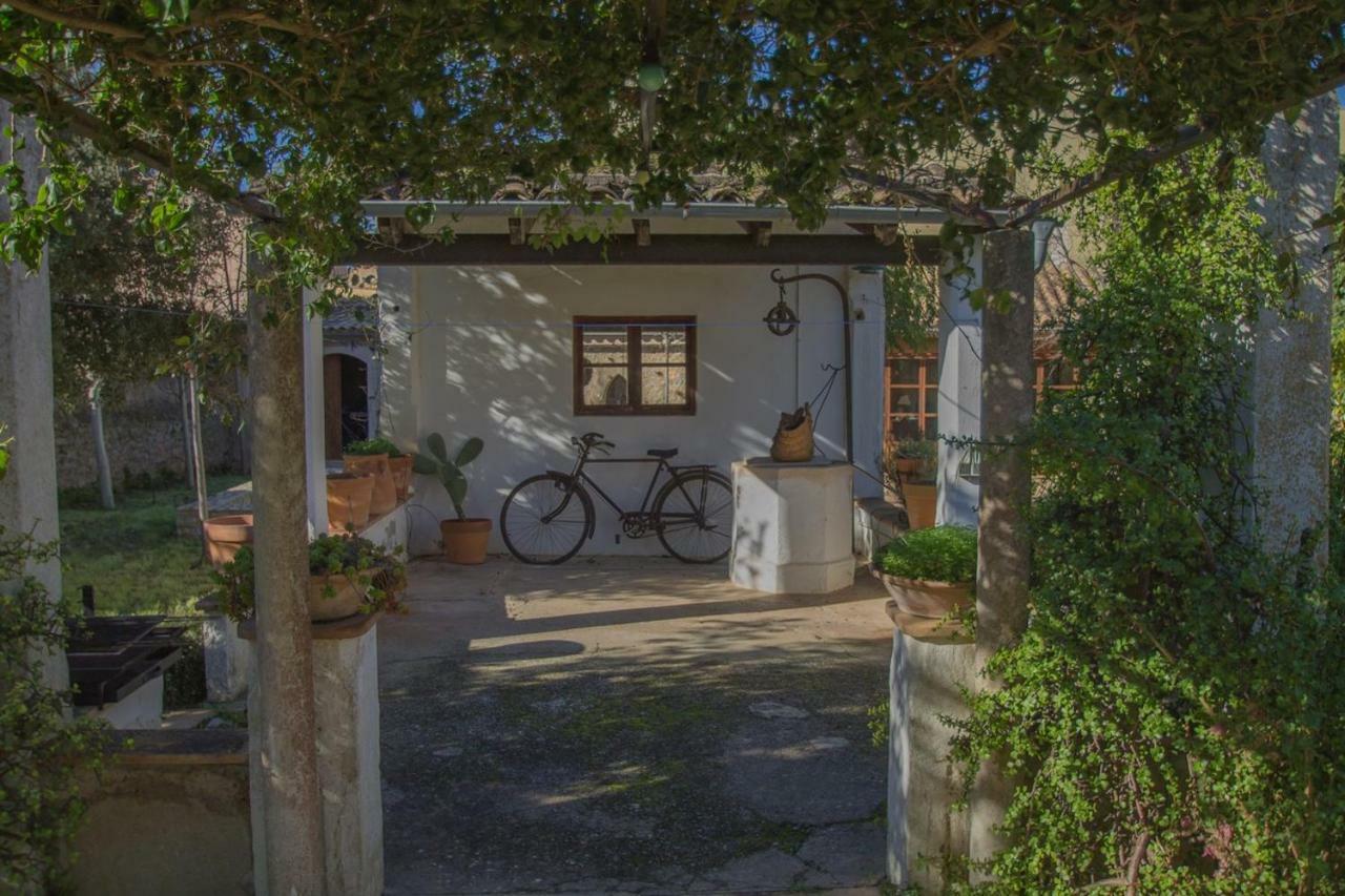 Cas Canonge Con Jardín Y Piscina * Artà