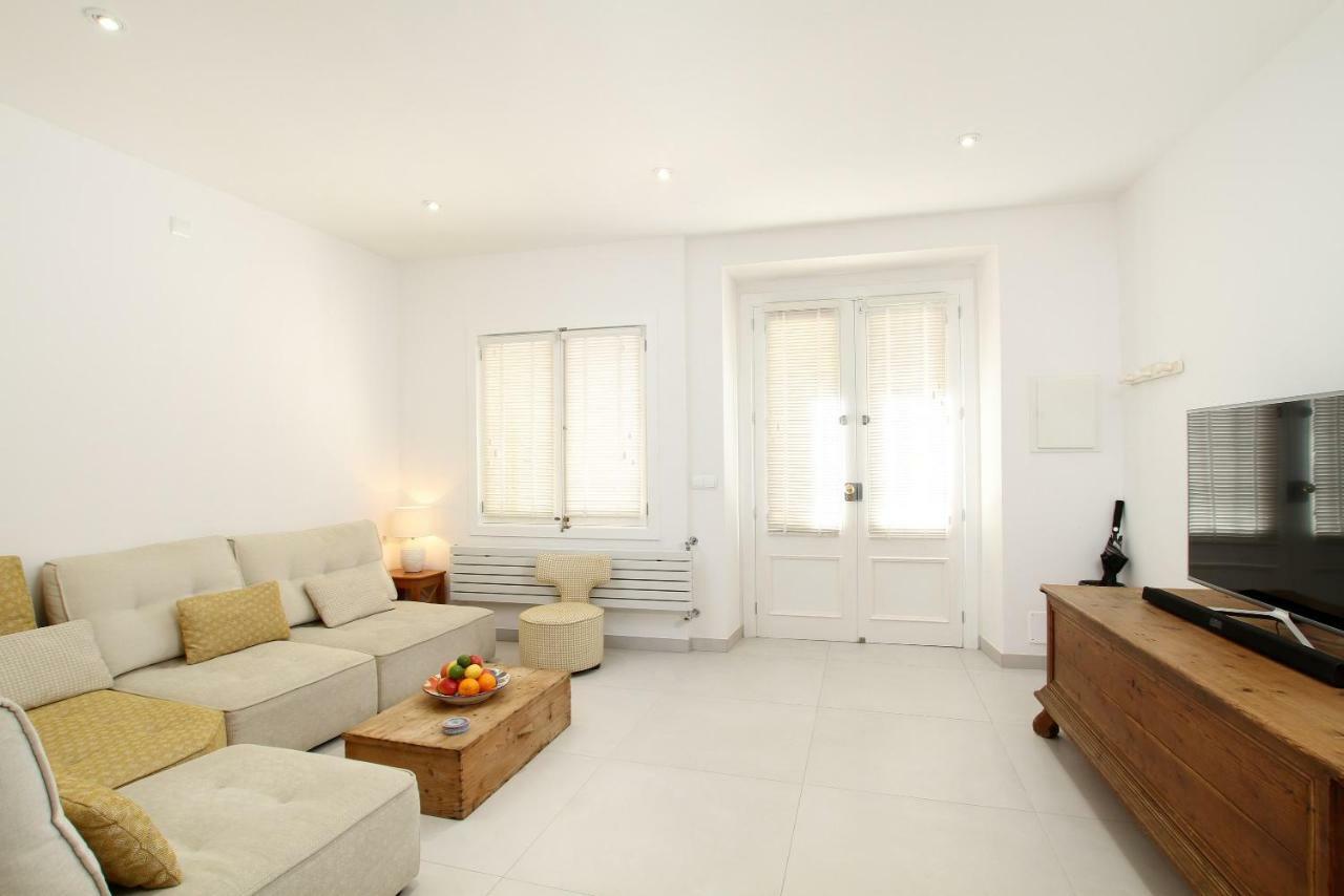 Townhouse *