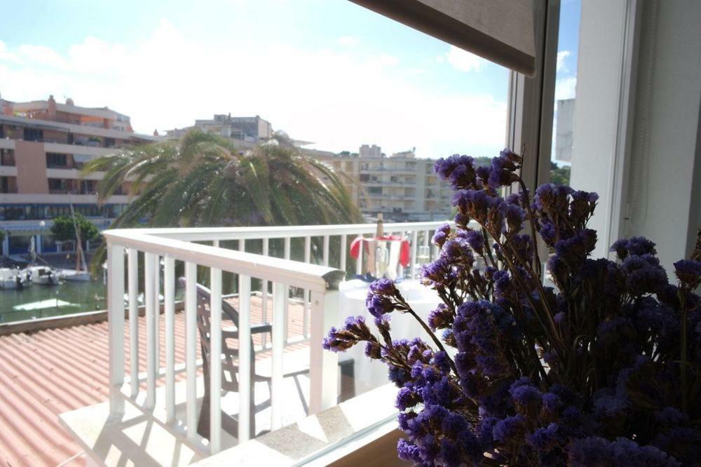 Apartahotel Es Nautico