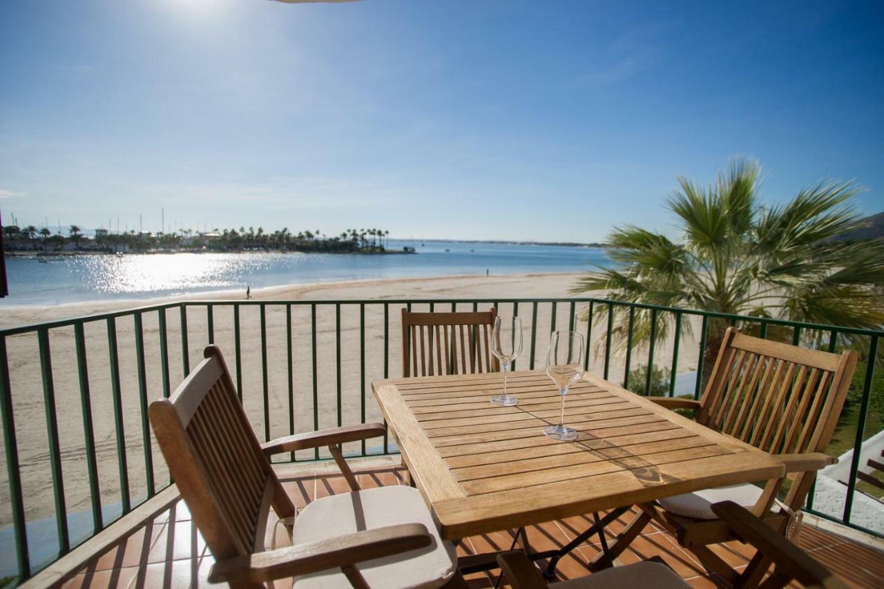 Beachfront Apartamento *