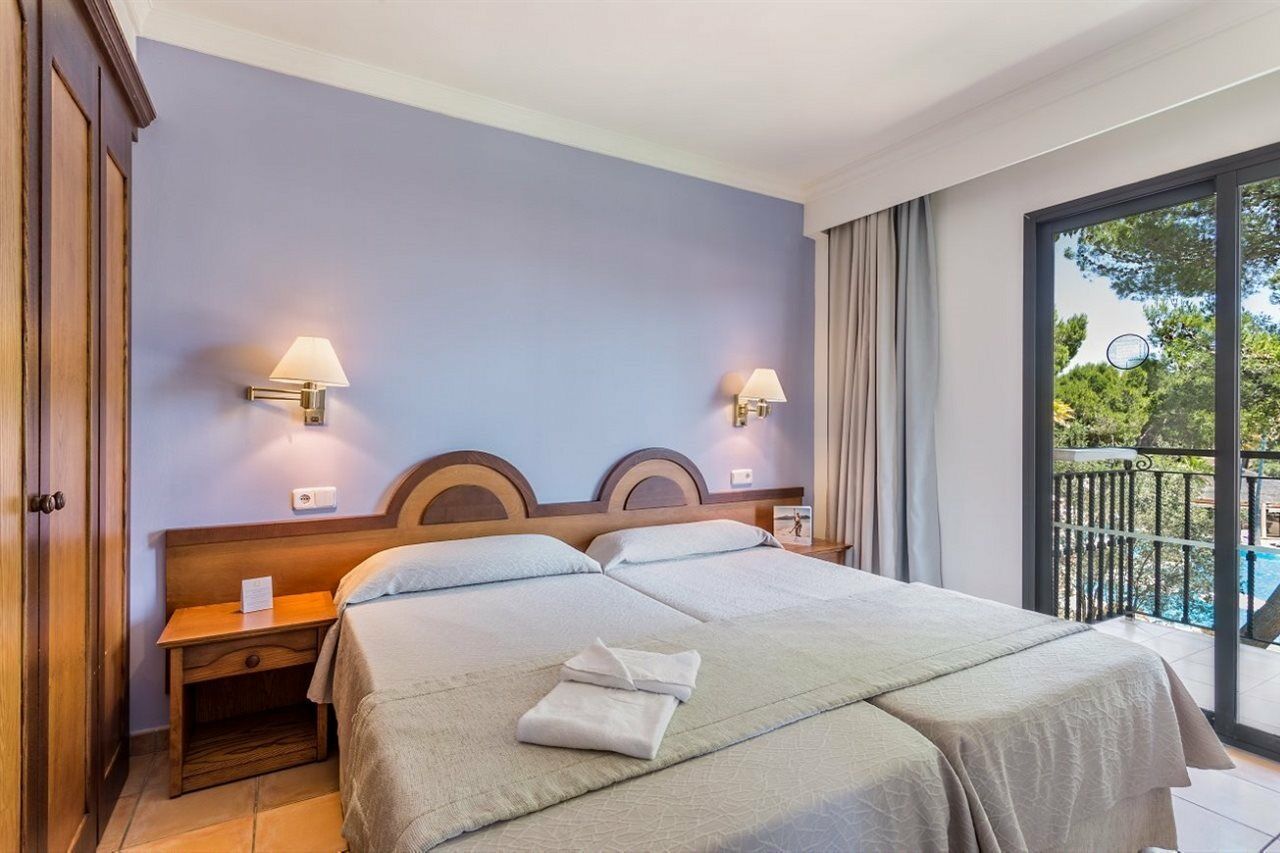 Vell Mari & Apartahotel 4*