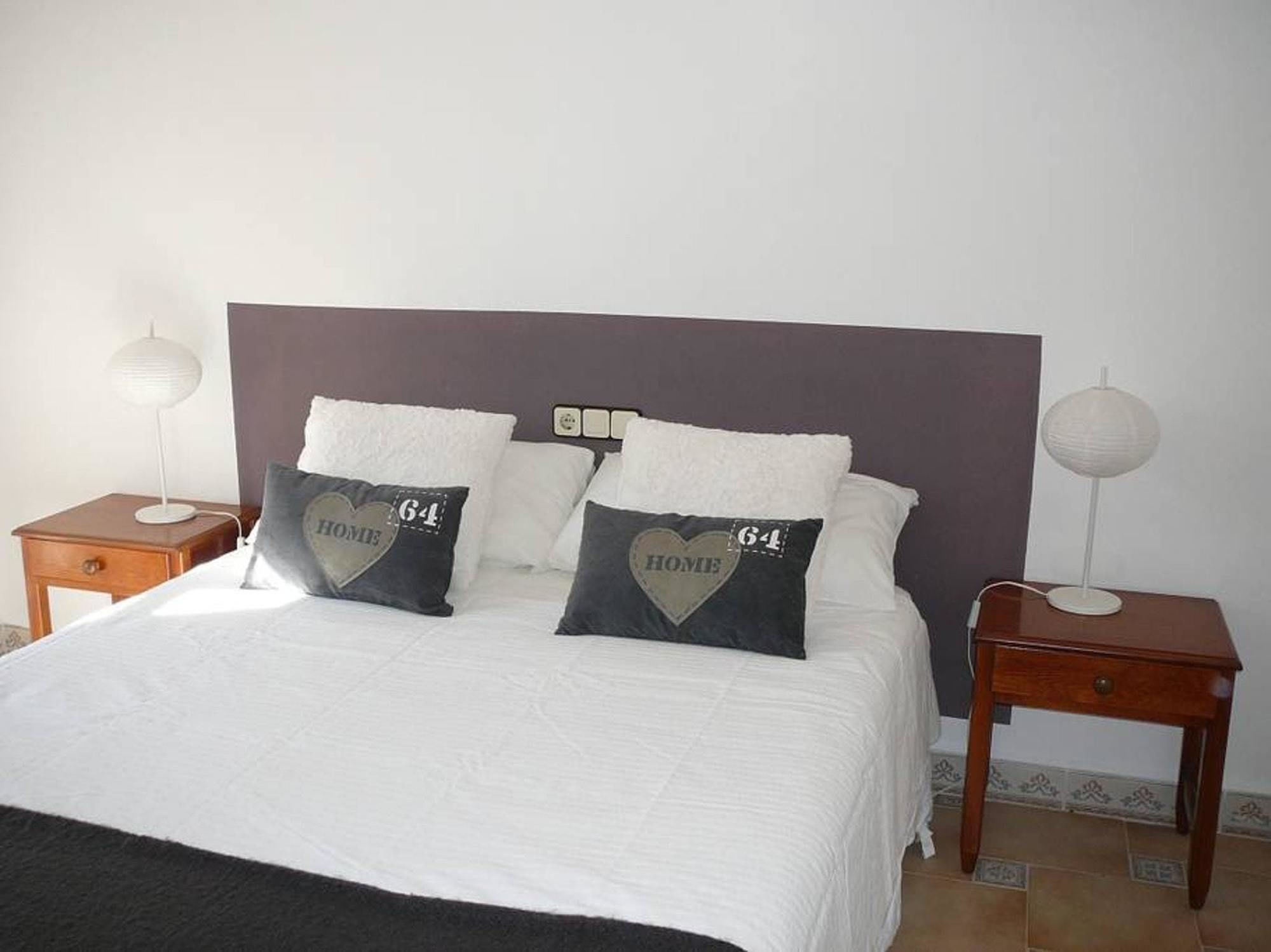 Apartamento House With 3 Bedrooms In S'illot-cala Morlanda, With Furnished Terrace