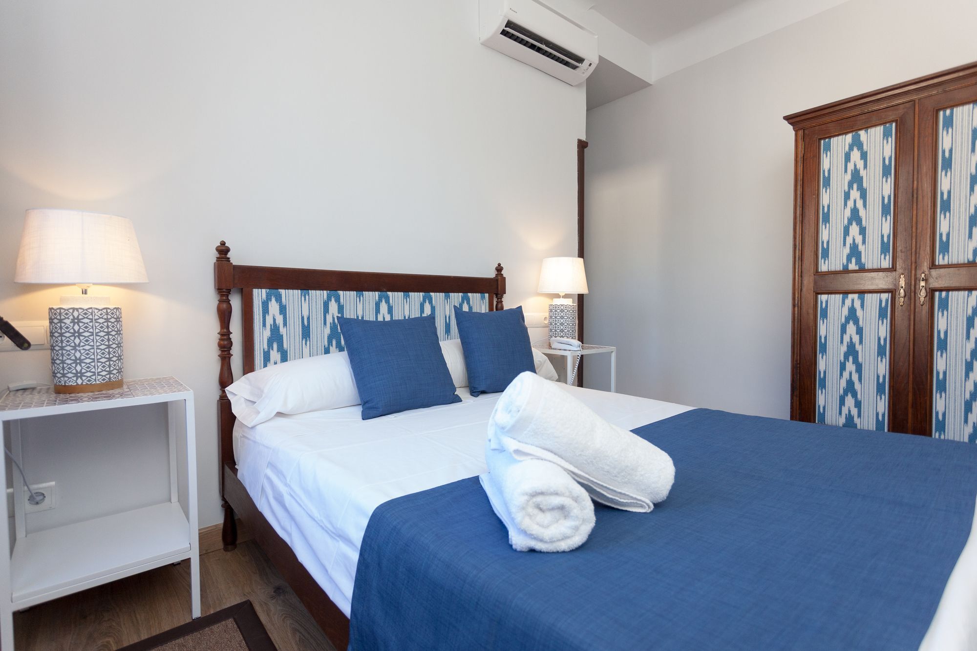 El Guia Hotel