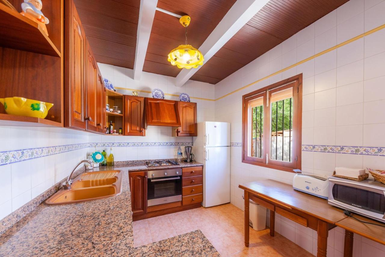 With Private Pool And Barbecue Holiday home