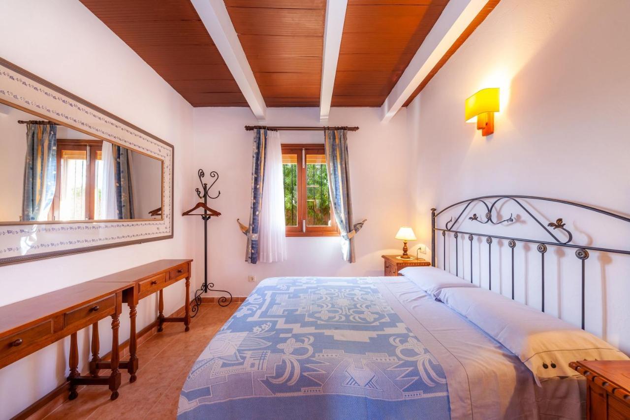 With Private Pool And Barbecue Holiday home *