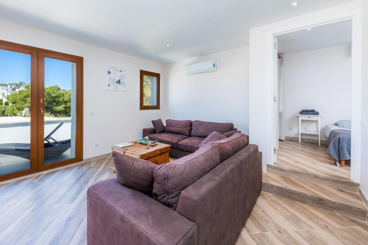 Apartment 11 *