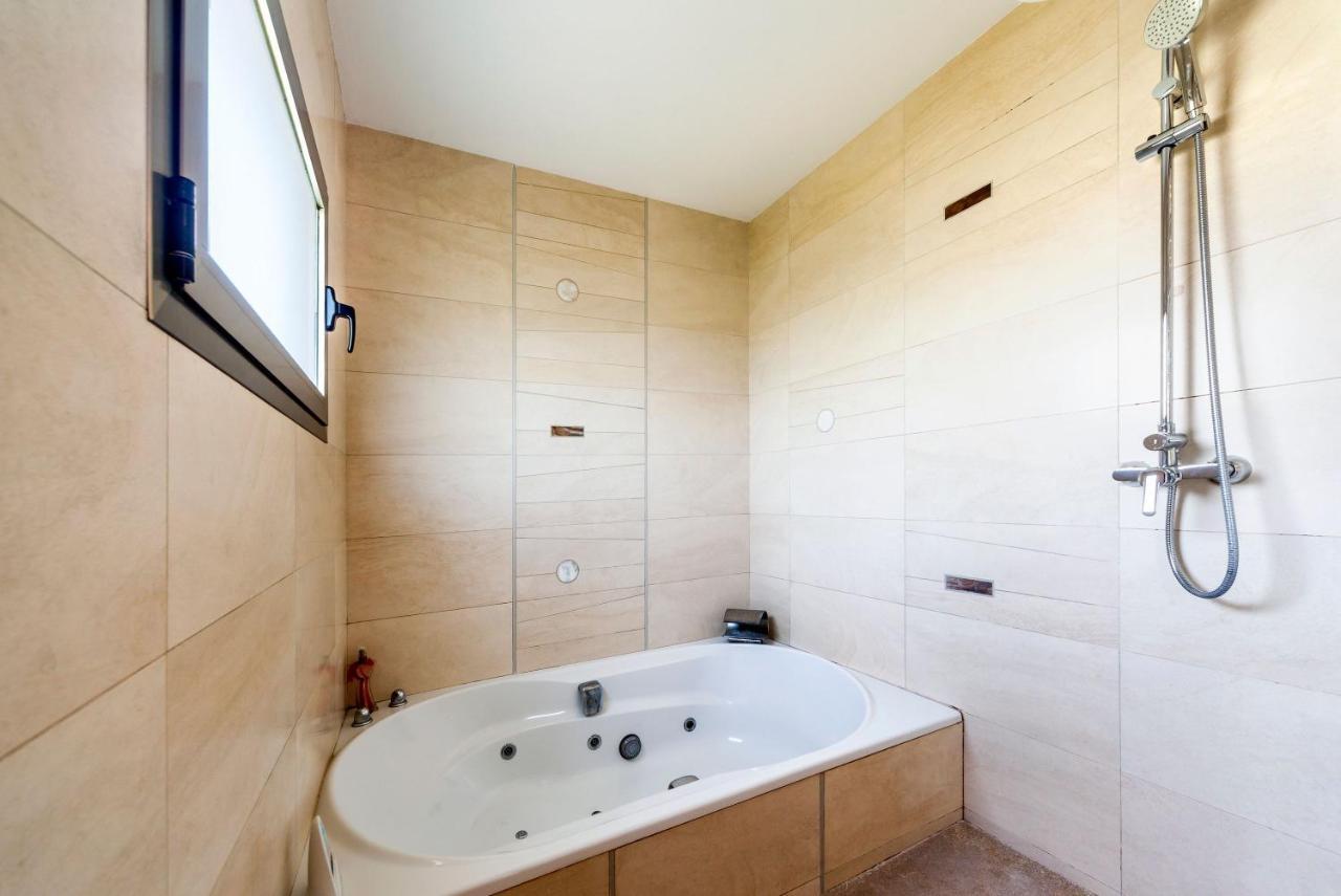 Villa 29 *