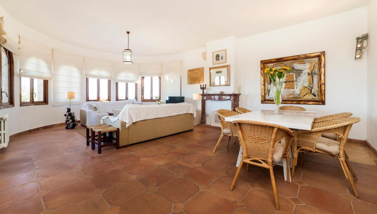 Villa With Pool Near The - Es Garrover