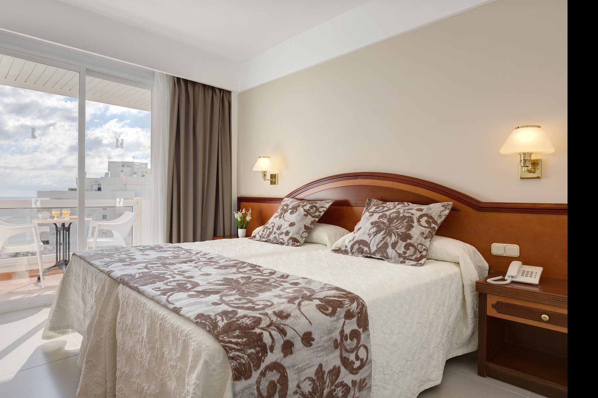 Hipotels Flamenco Hotel 4*
