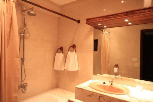 Petit Ses Rotges - Only Adults Hotel