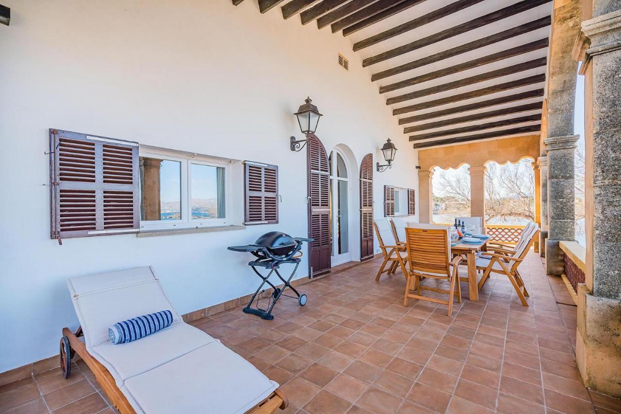 Beachfront Es Clot Villa