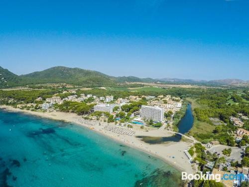 Universal Laguna 4*