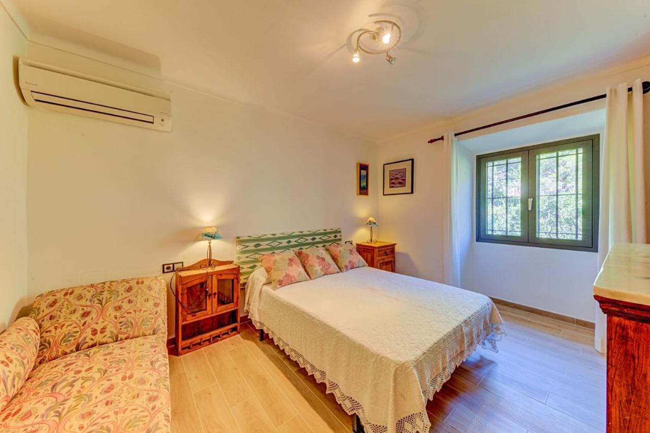 Villa Plana Den Rull