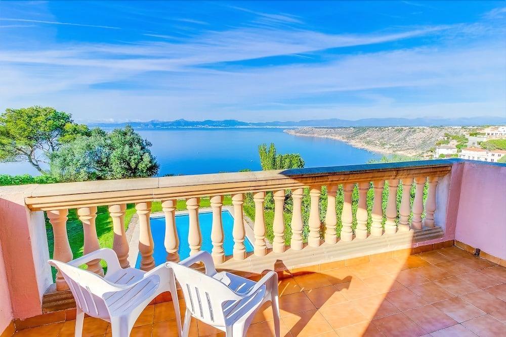 Villa Aquari *