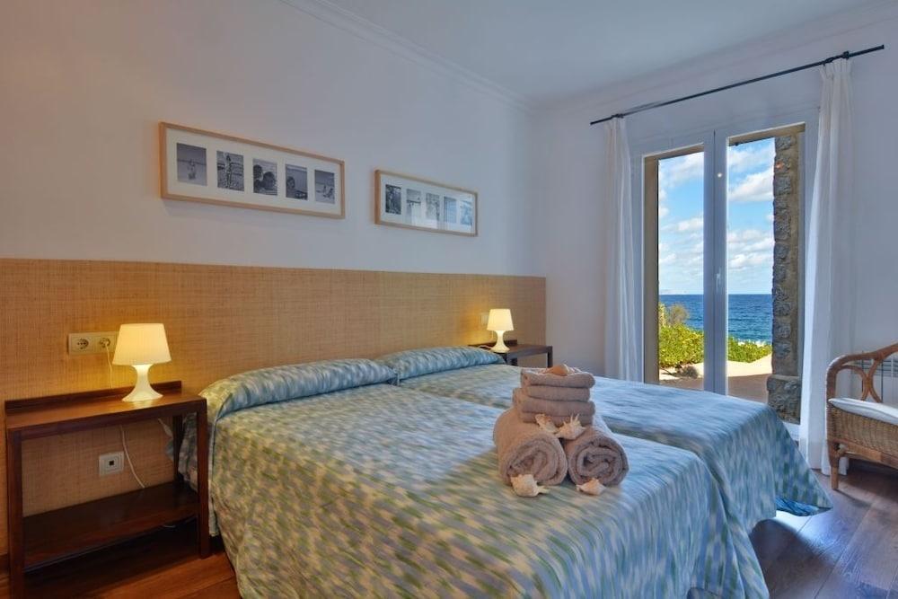 Luxurious Sea Front In Mallorca *