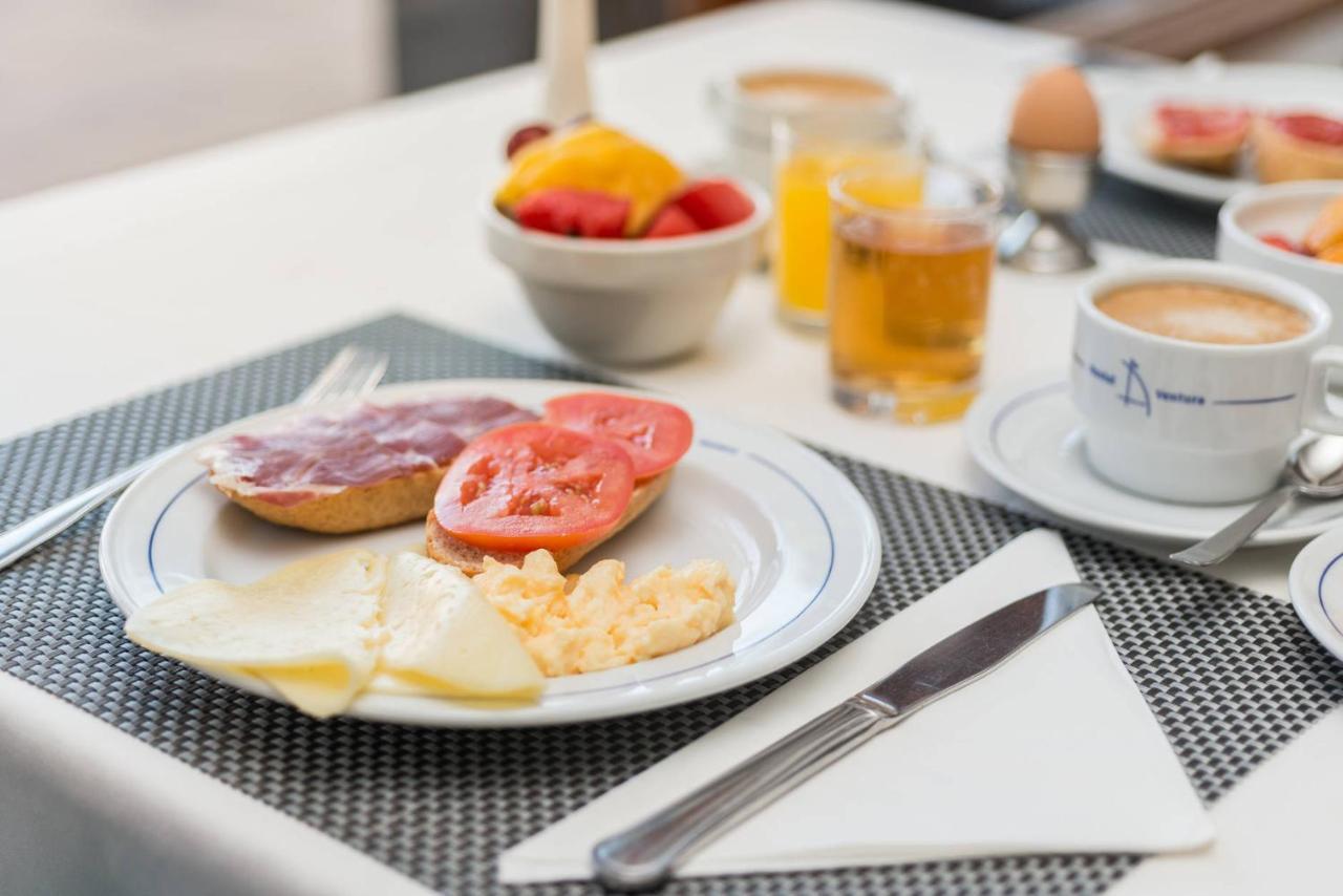 Hotel Petit Hostatgeria La Victoria 3*