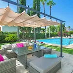 Villa Ca\'n Ros