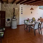 Villa Suari