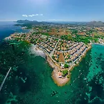 Villa Barcares Petit, piscina, jardines junto a playa en Alcudia