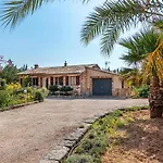 Country House With Amazing Pool In A Beautiful Rural Setting