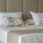 Hotel Las Arenas