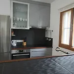 Magnifica Villa Tranquila Con Piscina