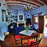 Lovely Villa 10 Minutes Walk To Pollensa Center Square