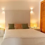 Es turó, luxury beachfront apartment in Colonia San Jordi