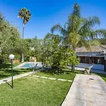 Villa Julieta 454