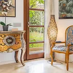 Villa de lujo con piscina, jacuzzi, jardín y terraza