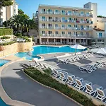 O7 Club Cala Ratajda