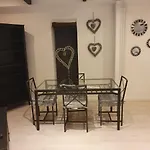 Edificio duplex Can Roses