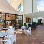 Bell Port Hotel