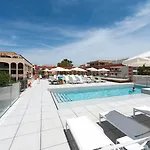 Kyrat Amarac Suites
