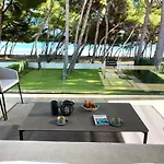 Luxury villa con piscina,primera línea de playa