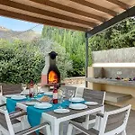 Perfect Location! A Country Villa By Renthousing