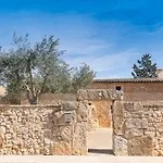 Villa Petita Llombards