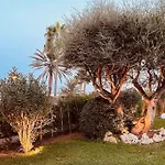 Villa Mit Meerblick Und Pool Fuer 6 Personen