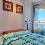 Fantastic 2 Bedrooms Apartment With Sea View