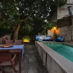 Ca Na Mon